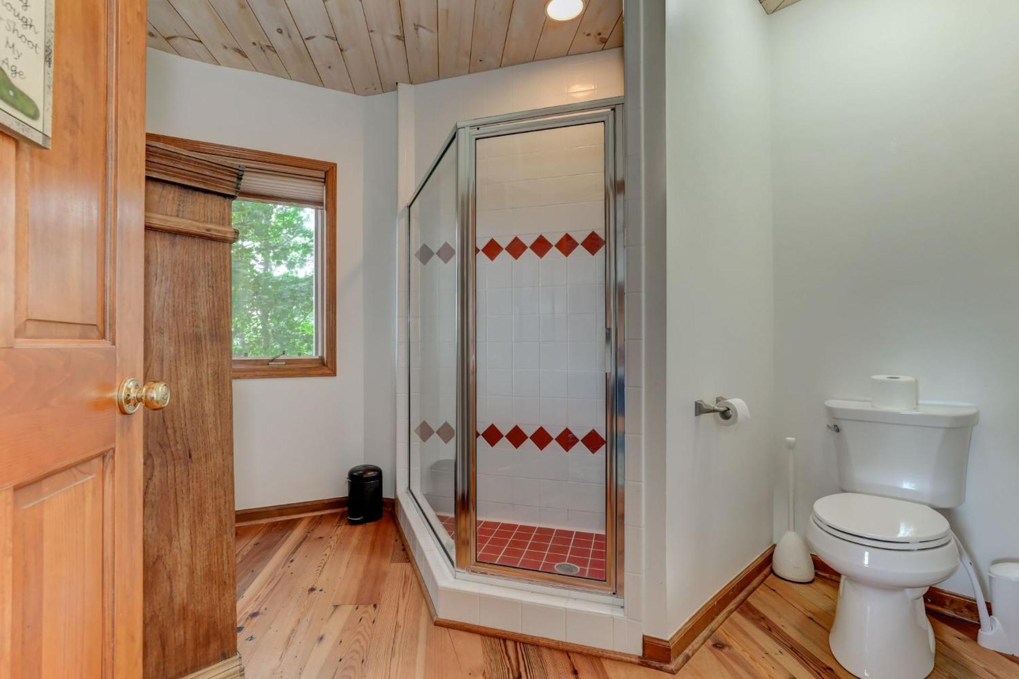 Falken Haus - Relax In Seclusion With Panoramic Lake Views Jasper Exterior foto