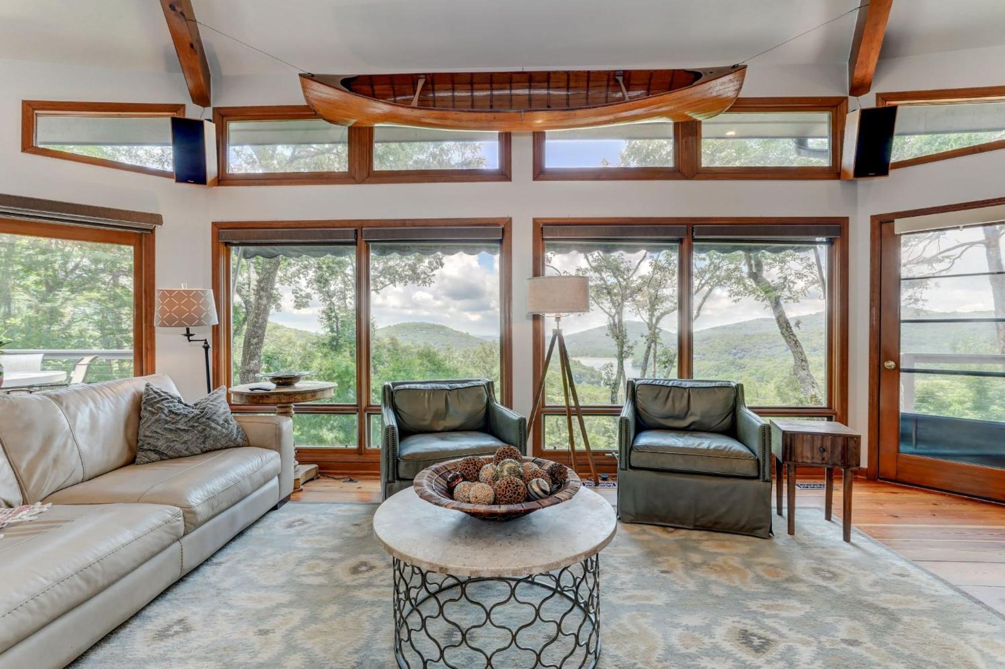 Falken Haus - Relax In Seclusion With Panoramic Lake Views Jasper Exterior foto